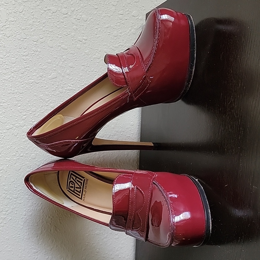 🎊SALE🎊 Pour La Victoire Heels
